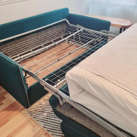 אוגסבורג Stay In Aux, Feel At Home ! 2 Room Apartment Central Incl All You Need For 4 Person, 24H Check In, Pkw Parking Only מראה חיצוני תמונה