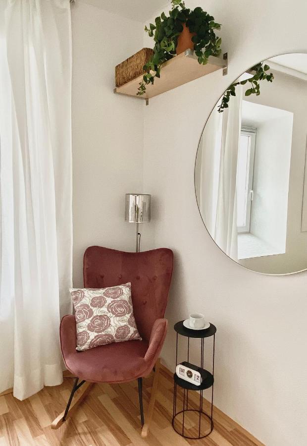 אוגסבורג Stay In Aux, Feel At Home ! 2 Room Apartment Central Incl All You Need For 4 Person, 24H Check In, Pkw Parking Only מראה חיצוני תמונה