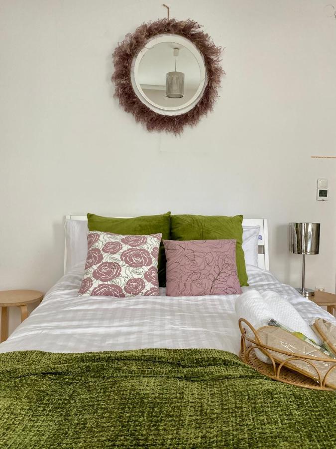 אוגסבורג Stay In Aux, Feel At Home ! 2 Room Apartment Central Incl All You Need For 4 Person, 24H Check In, Pkw Parking Only מראה חיצוני תמונה