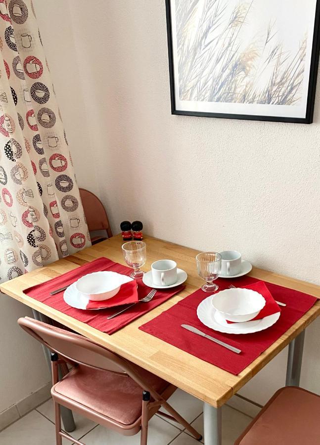 אוגסבורג Stay In Aux, Feel At Home ! 2 Room Apartment Central Incl All You Need For 4 Person, 24H Check In, Pkw Parking Only מראה חיצוני תמונה